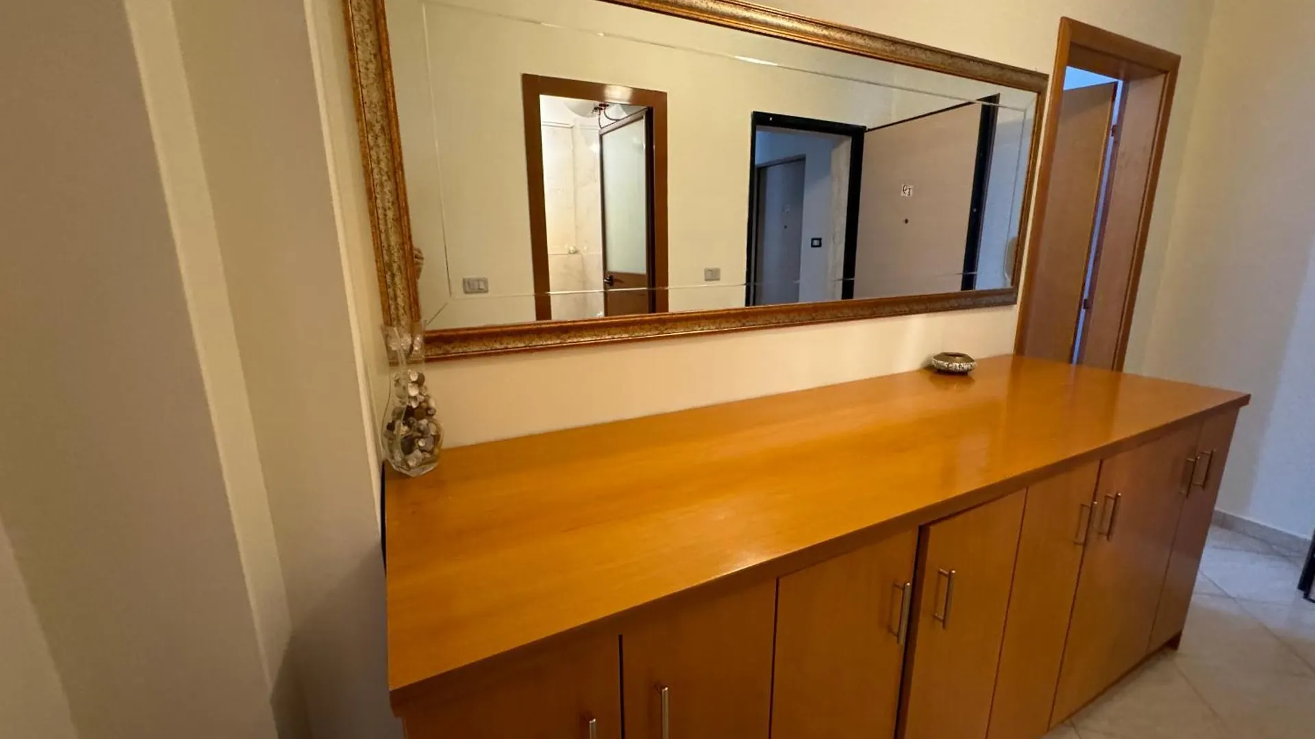 Andi Seaview Apartments Vlore
