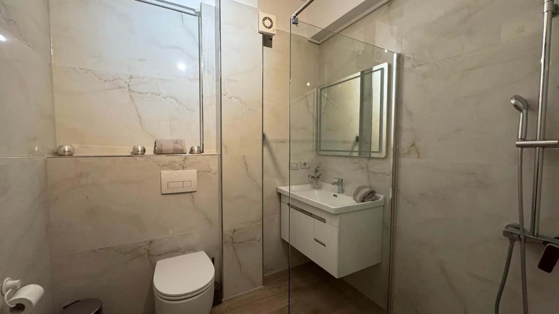Andi Seaview Apartments Vlore