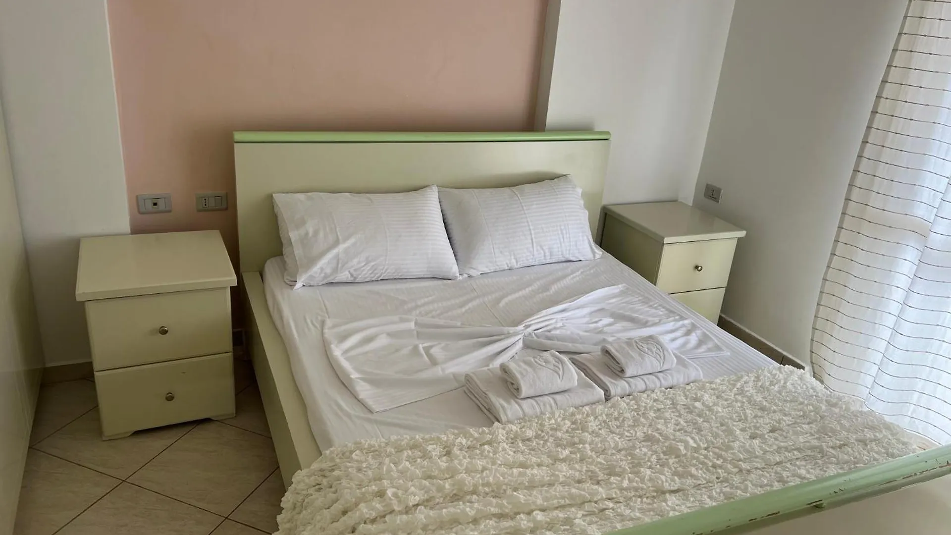 Andi Seaview Apartments Vlore