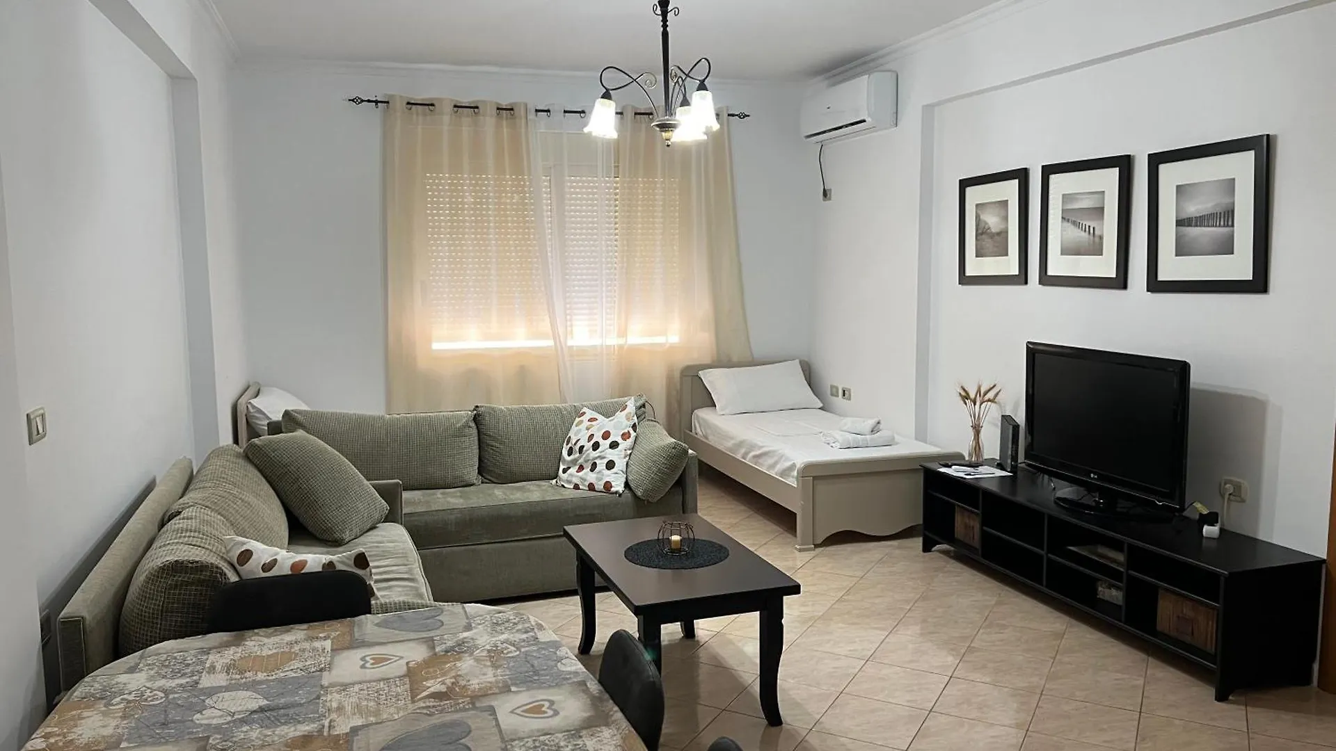 Andi Seaview Apartments Vlore