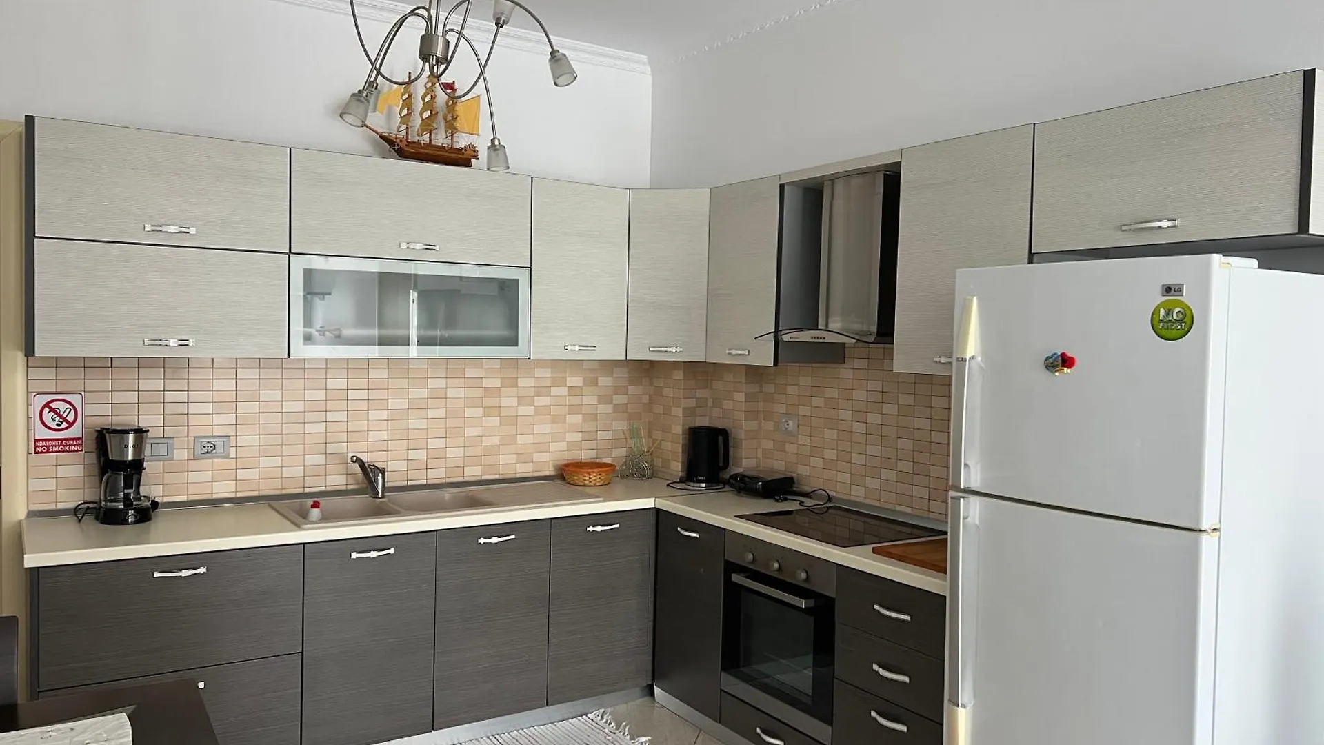 Andi Seaview Apartments Vlore