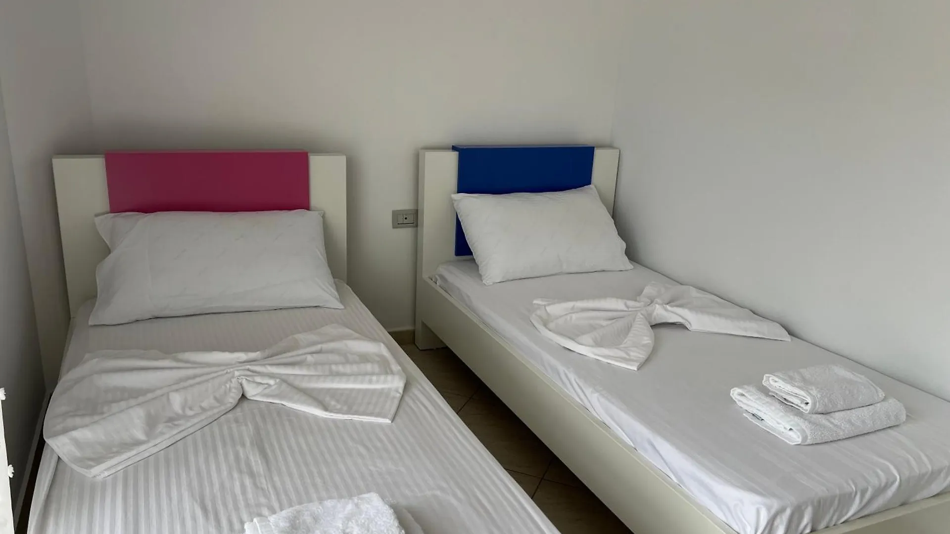 Andi Seaview Apartments Vlore